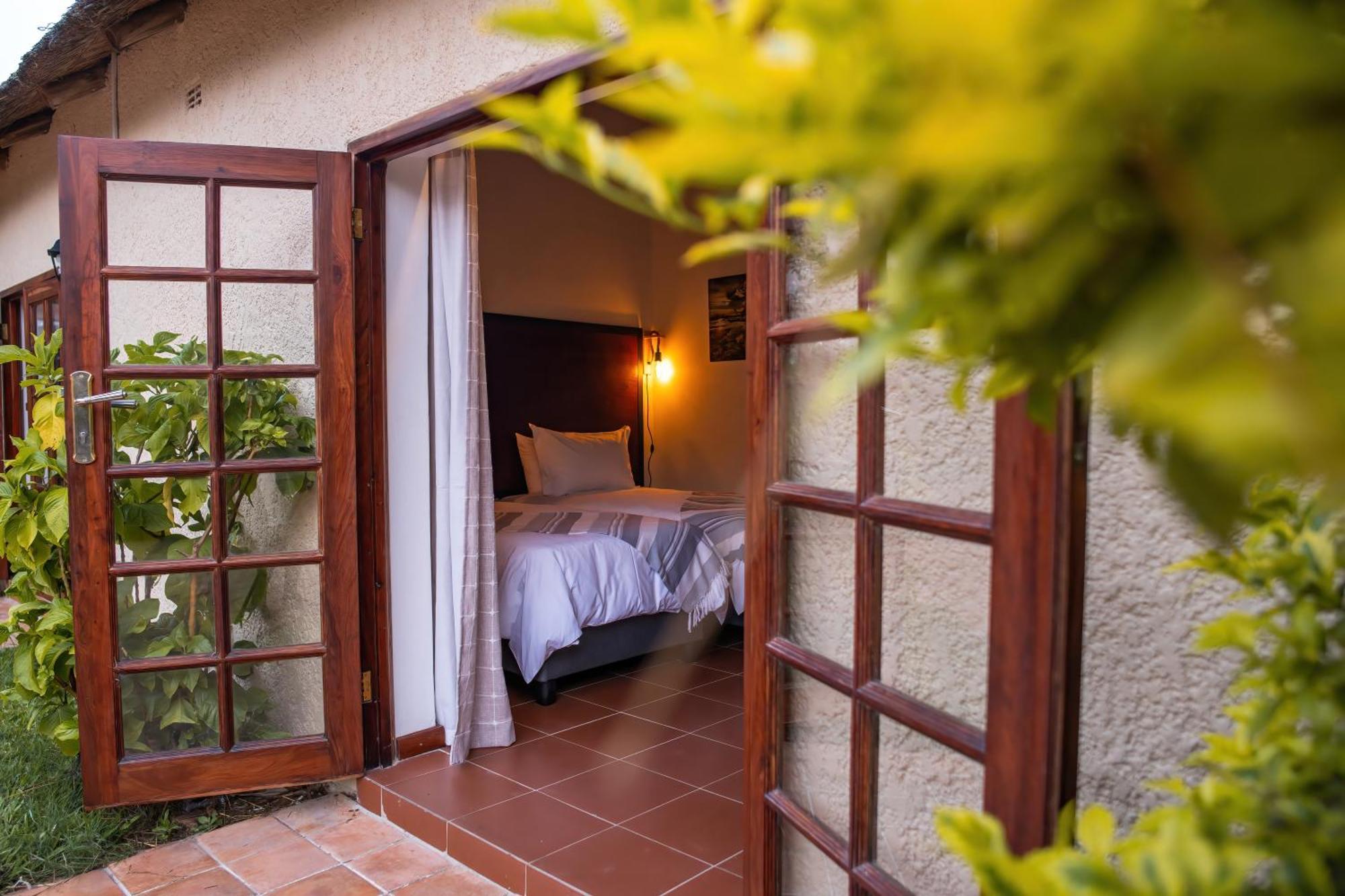 The Little Outlook Bed and Breakfast Victoria Falls Exteriör bild
